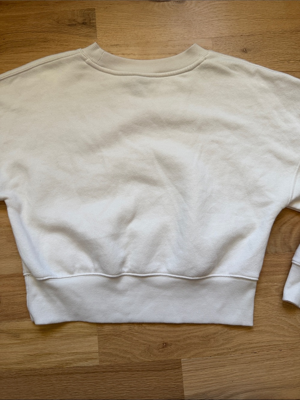 wild fable Cream/ Ecru Cropped Crewneck Sweatshirt Women's Size Medium - Picture 8 of 10